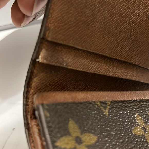 Louis Vuitton Monogram Snap Wallet - Picture 8 of 14
